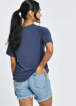 New Oiselle Crest Easy Fit Tee