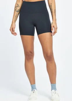 New Oiselle Essential Bird Shorts