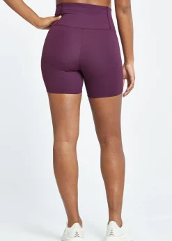 New Oiselle Essential Bird Shorts