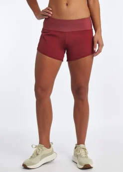 Clearance Oiselle Featherweight Roga Shorts
