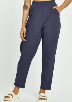 New Oiselle Lauren Feeling Bookish Pants