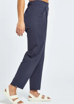 New Oiselle Lauren Feeling Bookish Pants